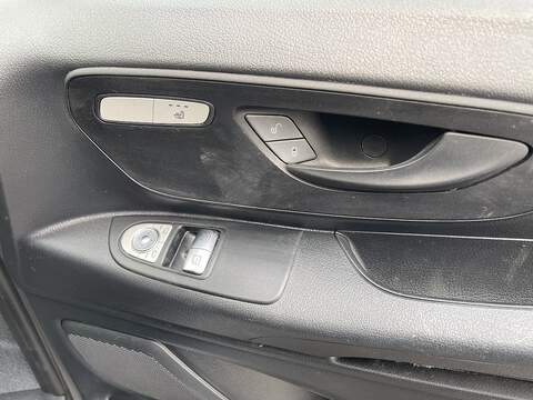 Mercedes-Benz eVito 114 e 41kWh Progressive Auto FWD L2 6dr (LWB) - U584