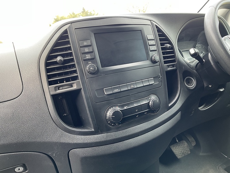 Mercedes-Benz eVito 114 e 41kWh Progressive Auto FWD L2 6dr (LWB) - U584