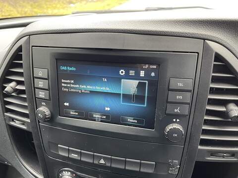 Mercedes-Benz eVito 114 e 41kWh Progressive Auto FWD L2 6dr (LWB) - U584