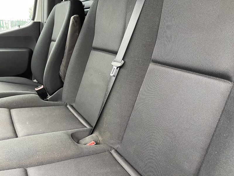 Mercedes-Benz eSprinter 55kWh Progressive Auto FWD L2 H2 5dr 20kW Charger - U586