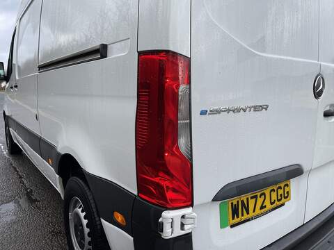 Mercedes-Benz eSprinter 55kWh Progressive Auto FWD L2 H2 5dr 20kW Charger - U586