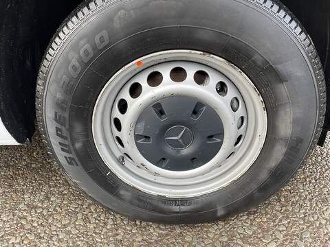 Mercedes-Benz eSprinter 55kWh Progressive Auto FWD L2 H2 5dr 20kW Charger - U586