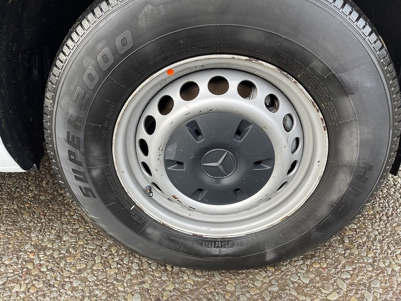 Mercedes-Benz eSprinter 55kWh Progressive Auto FWD L2 H2 5dr 20kW Charger - U586