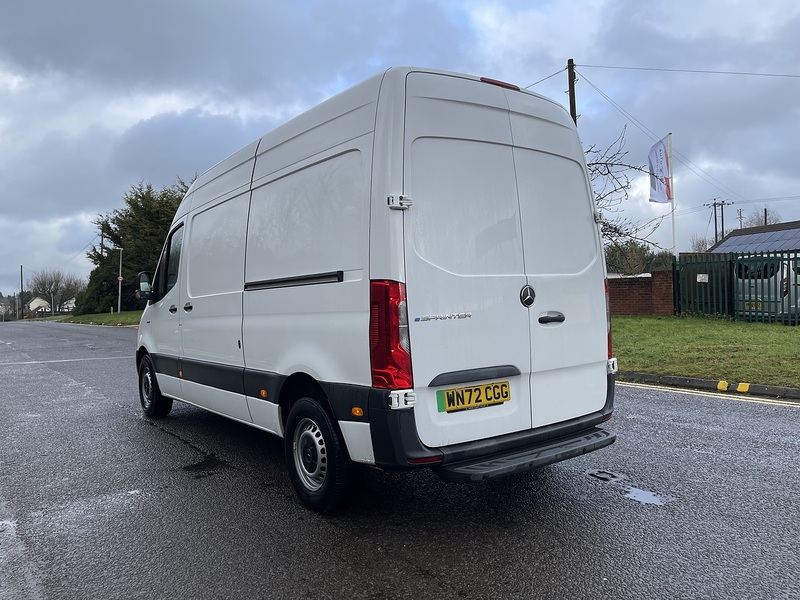 Mercedes-Benz eSprinter 55kWh Progressive Auto FWD L2 H2 5dr 20kW Charger - U586