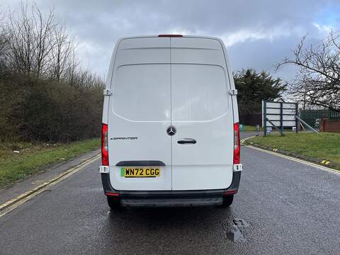 Mercedes-Benz eSprinter 55kWh Progressive Auto FWD L2 H2 5dr 20kW Charger - U586