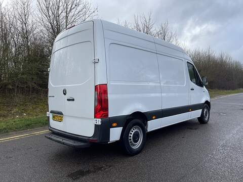 Mercedes-Benz eSprinter 55kWh Progressive Auto FWD L2 H2 5dr 20kW Charger - U586