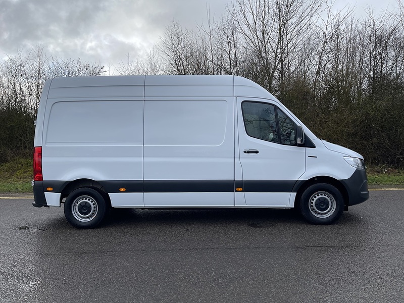 Mercedes-Benz eSprinter 55kWh Progressive Auto FWD L2 H2 5dr 20kW Charger - U586