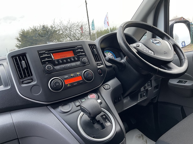 Nissan e-NV200 Acenta Panel Van 5dr Electric Auto SWB (109 ps) - U589