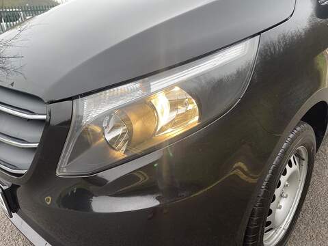 Mercedes-Benz eVito 114 e 41kWh Progressive Auto FWD L2 6dr (LWB) - U596