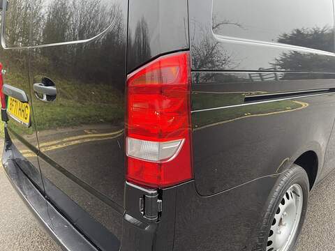 Mercedes-Benz eVito 114 e 41kWh Progressive Auto FWD L2 6dr (LWB) - U596