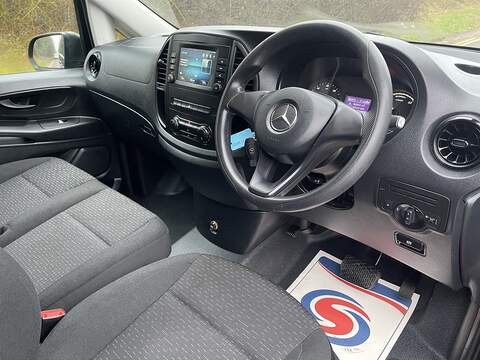 Mercedes-Benz eVito 114 e 41kWh Progressive Auto FWD L2 6dr (LWB) - U596