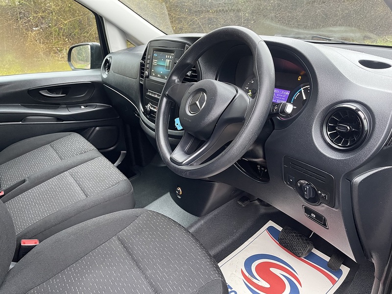 Mercedes-Benz eVito 114 e 41kWh Progressive Auto FWD L2 6dr (LWB) - U596