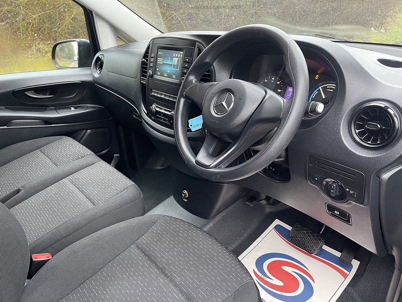 Mercedes-Benz eVito 114 e 41kWh Progressive Auto FWD L2 6dr (LWB) - U596