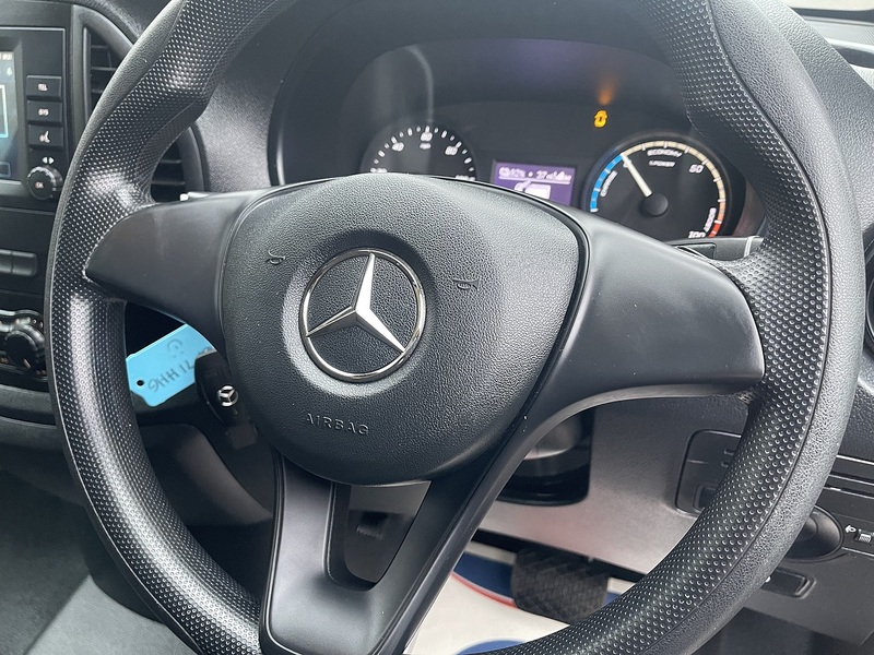 Mercedes-Benz eVito 114 e 41kWh Progressive Auto FWD L2 6dr (LWB) - U596