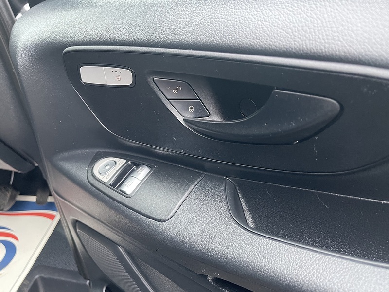 Mercedes-Benz eVito 114 e 41kWh Progressive Auto FWD L2 6dr (LWB) - U596