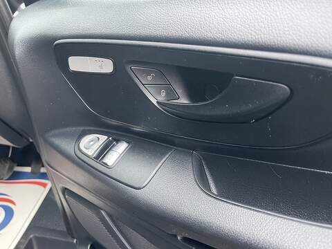 Mercedes-Benz eVito 114 e 41kWh Progressive Auto FWD L2 6dr (LWB) - U596