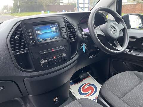 Mercedes-Benz eVito 114 e 41kWh Progressive Auto FWD L2 6dr (LWB) - U596