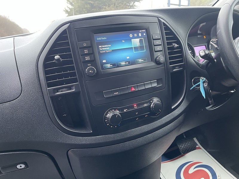 Mercedes-Benz eVito 114 e 41kWh Progressive Auto FWD L2 6dr (LWB) - U596