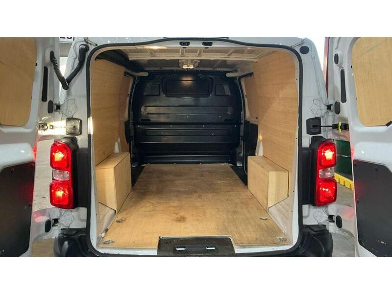 Vauxhall Vivaro 1.5 Turbo D 2900 Dynamic L2 H1 Euro 6 (s/s) 6dr - U598