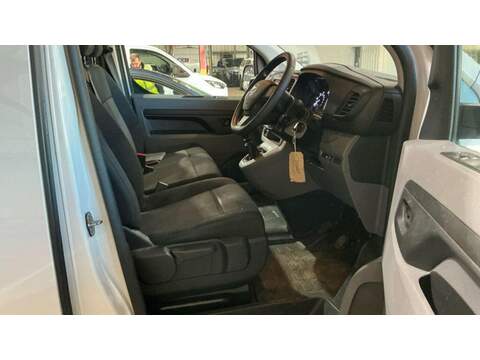 Vauxhall Vivaro 1.5 Turbo D 2900 Dynamic L2 H1 Euro 6 (s/s) 6dr - U598