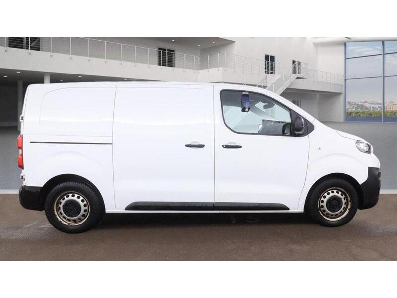 Peugeot e-Expert e 1200 75kWh Professional Standard Panel Van Auto MWB 6dr - U602