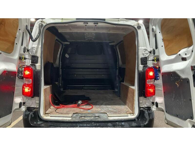 Peugeot e-Expert e 1200 75kWh Professional Standard Panel Van Auto MWB 6dr - U602