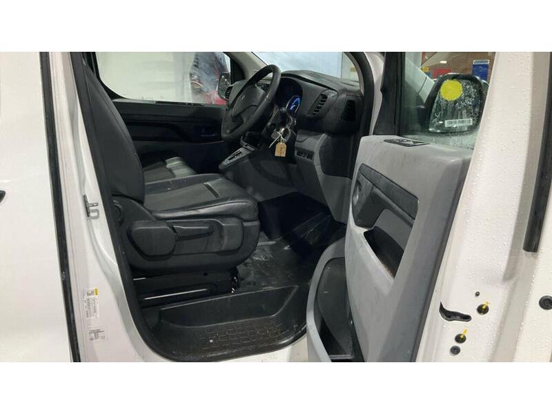 Peugeot e-Expert e 1200 75kWh Professional Standard Panel Van Auto MWB 6dr - U602