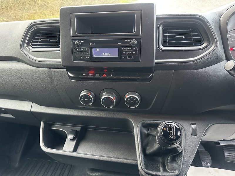 Renault Master 2.3 dCi ENERGY 35 Business LoLoader Luton 2dr Diesel Manual FWD LWB Euro 6 (s/s) (145 bhp) - U608