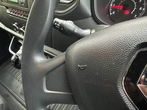 Renault Master 2.3 dCi ENERGY 35 Business LoLoader Luton 2dr Diesel Manual FWD LWB Euro 6 (s/s) (145 bhp) - U608