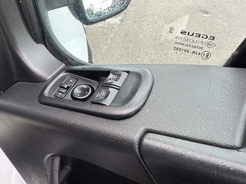 Renault Master 2.3 dCi ENERGY 35 Business LoLoader Luton 2dr Diesel Manual FWD LWB Euro 6 (s/s) (145 bhp) - U608