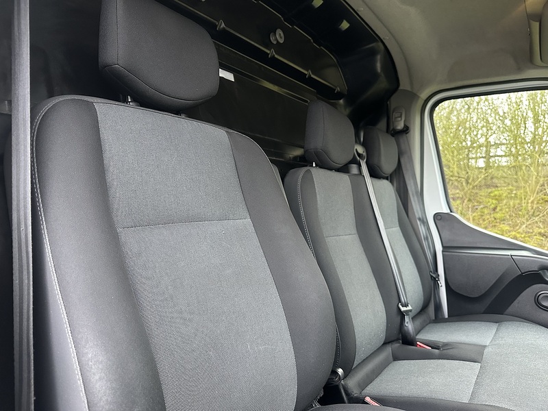 Renault Master 2.3 dCi ENERGY 35 Business LoLoader Luton 2dr Diesel Manual FWD LWB Euro 6 (s/s) (145 bhp) - U608