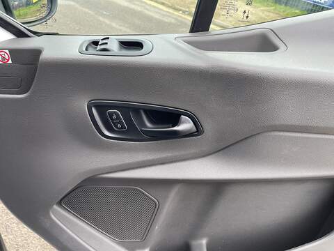 Ford Transit 2.0 350 EcoBlue Leader FWD L2 H3 Euro 6 (s/s) 5dr 2.0 5dr Panel Van Manual Diesel - U610