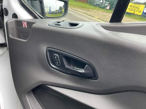 Ford Transit 2.0 350 EcoBlue Leader FWD L2 H3 Euro 6 (s/s) 5dr 2.0 5dr Panel Van Manual Diesel - U610