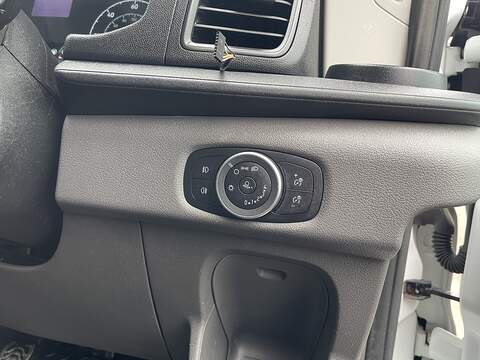 Ford Transit 2.0 350 EcoBlue Leader FWD L2 H3 Euro 6 (s/s) 5dr 2.0 5dr Panel Van Manual Diesel - U610