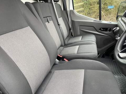 Ford Transit 2.0 350 EcoBlue Leader FWD L2 H3 Euro 6 (s/s) 5dr 2.0 5dr Panel Van Manual Diesel - U610