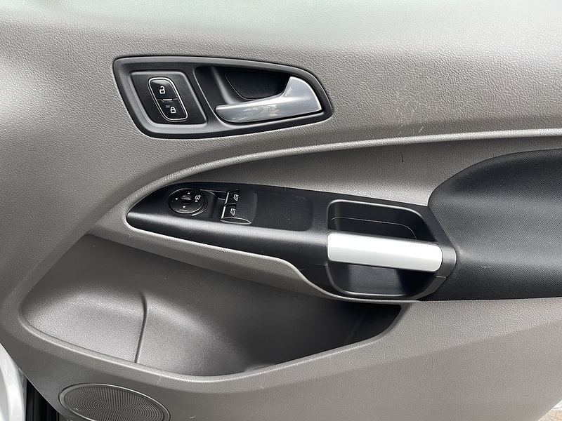 Ford Transit Connect 1.5 240 EcoBlue Limited L2 Euro 6 (s/s) 5dr - U612