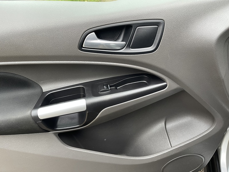 Ford Transit Connect 1.5 240 EcoBlue Limited L2 Euro 6 (s/s) 5dr - U612