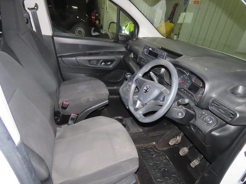 Vauxhall Combo 1.5 Turbo D 2300 Edition L2 H1 Euro 6 4dr - U618