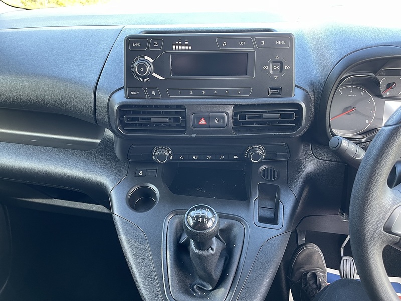 Vauxhall Combo 1.5 Turbo D 2300 Edition L2 H1 Euro 6 4dr - U618