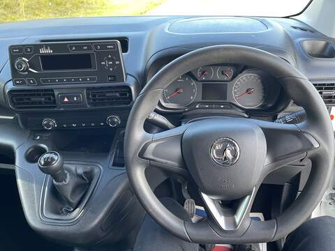 Vauxhall Combo 1.5 Turbo D 2300 Edition L2 H1 Euro 6 4dr - U618
