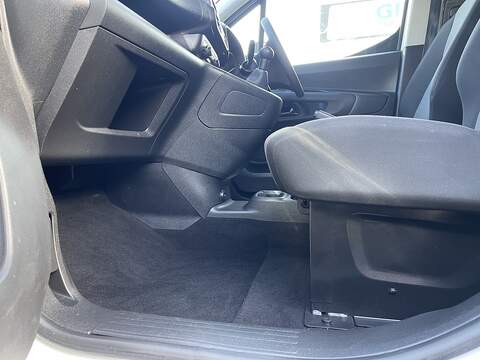 Vauxhall Combo 1.5 Turbo D 2300 Edition L2 H1 Euro 6 4dr - U618