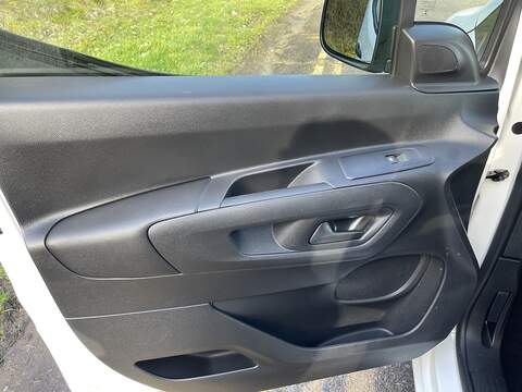Vauxhall Combo 1.5 Turbo D 2300 Edition L2 H1 Euro 6 4dr - U618