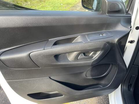 Vauxhall Combo 1.5 Turbo D 2300 Edition L2 H1 Euro 6 4dr - U618