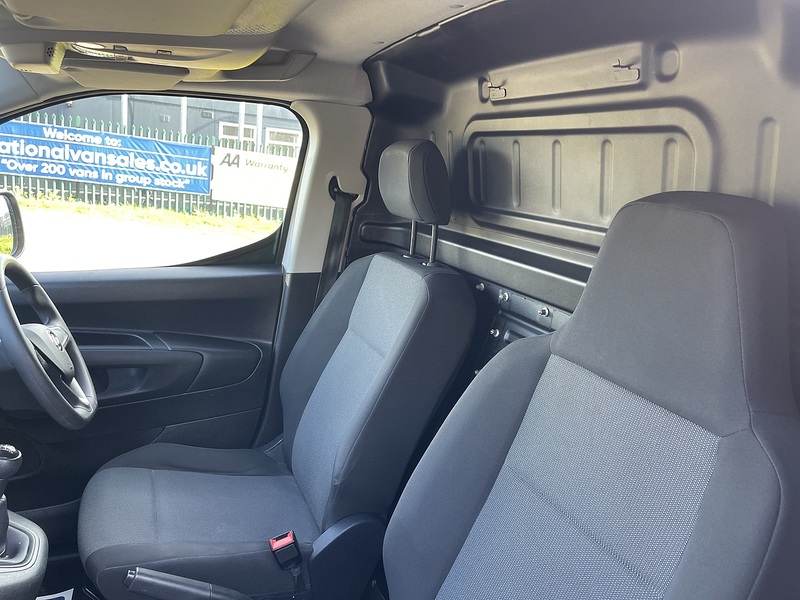 Vauxhall Combo 1.5 Turbo D 2300 Edition L2 H1 Euro 6 4dr - U618