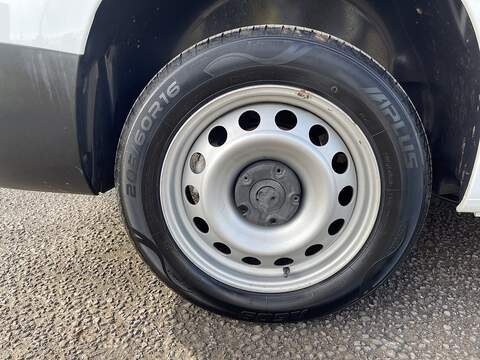 Vauxhall Combo 1.5 Turbo D 2300 Edition L2 H1 Euro 6 4dr - U618