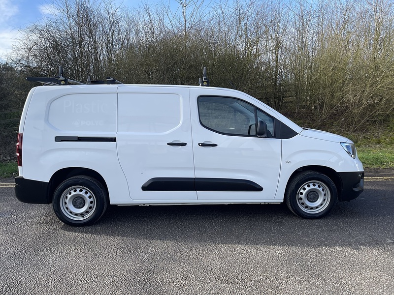Vauxhall Combo 1.5 Turbo D 2300 Edition L2 H1 Euro 6 4dr - U618