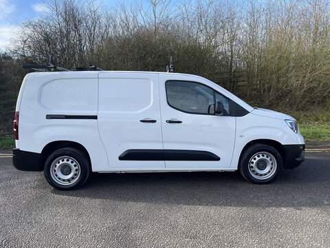 Vauxhall Combo 1.5 Turbo D 2300 Edition L2 H1 Euro 6 4dr - U618