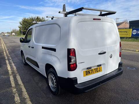 Vauxhall Combo 1.5 Turbo D 2300 Edition L2 H1 Euro 6 4dr - U618