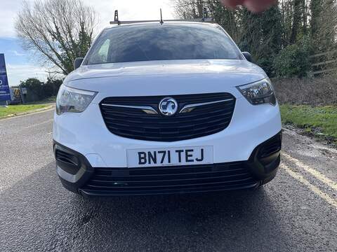 Vauxhall Combo 1.5 Turbo D 2300 Edition L2 H1 Euro 6 4dr - U618
