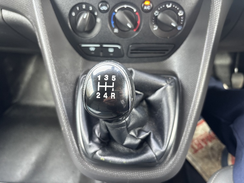 Ford Transit Connect TDCi 200 Trend - U619